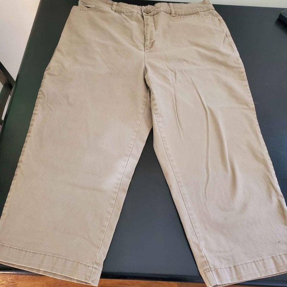 Croft & Barrow Crop  tan jeans classic. SZ 12-98% cotton, 2% spandex